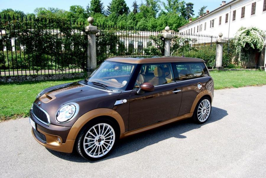  Mini Cooper Clubman Chateau 2009 года  (фото 1 из 16)